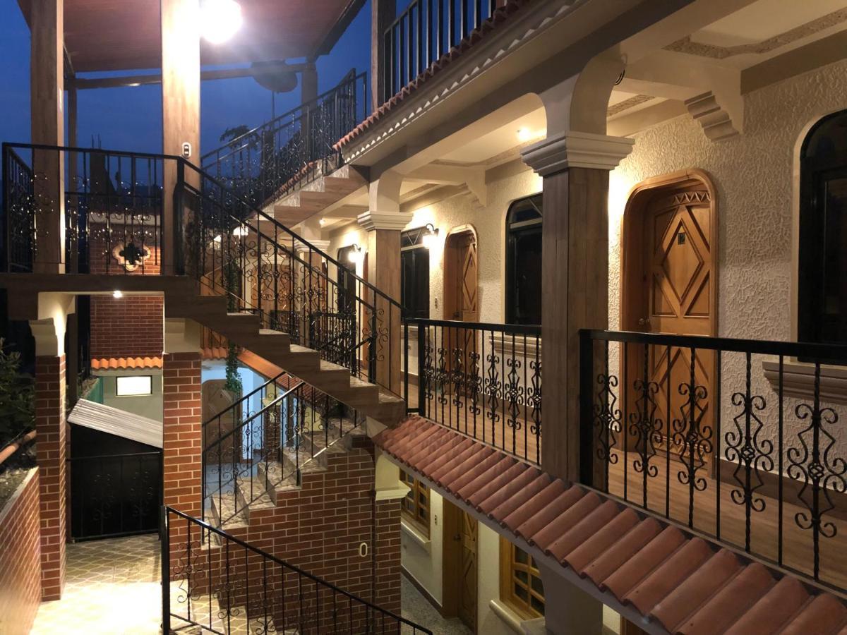 Posada Don Miguel Panajachel Bagian luar foto