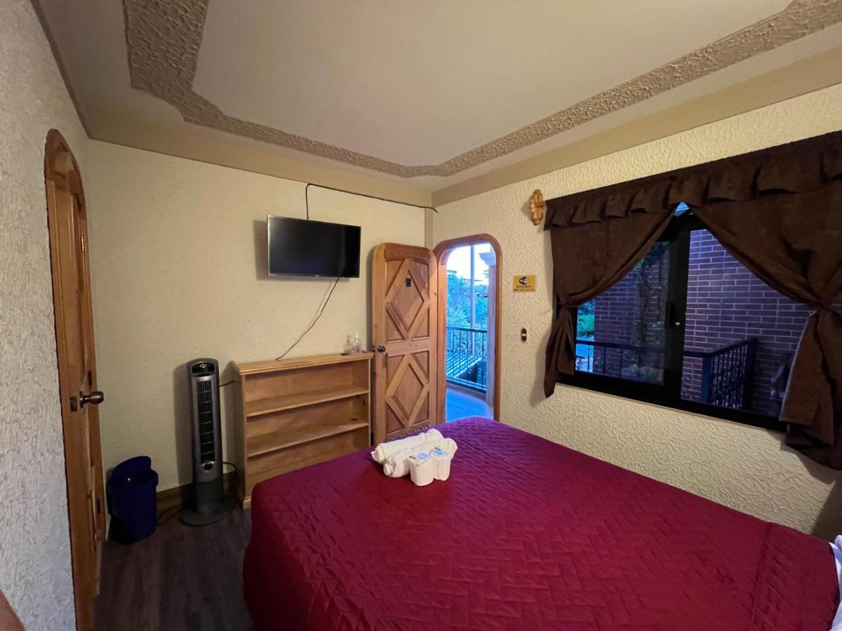 Posada Don Miguel Panajachel Bagian luar foto