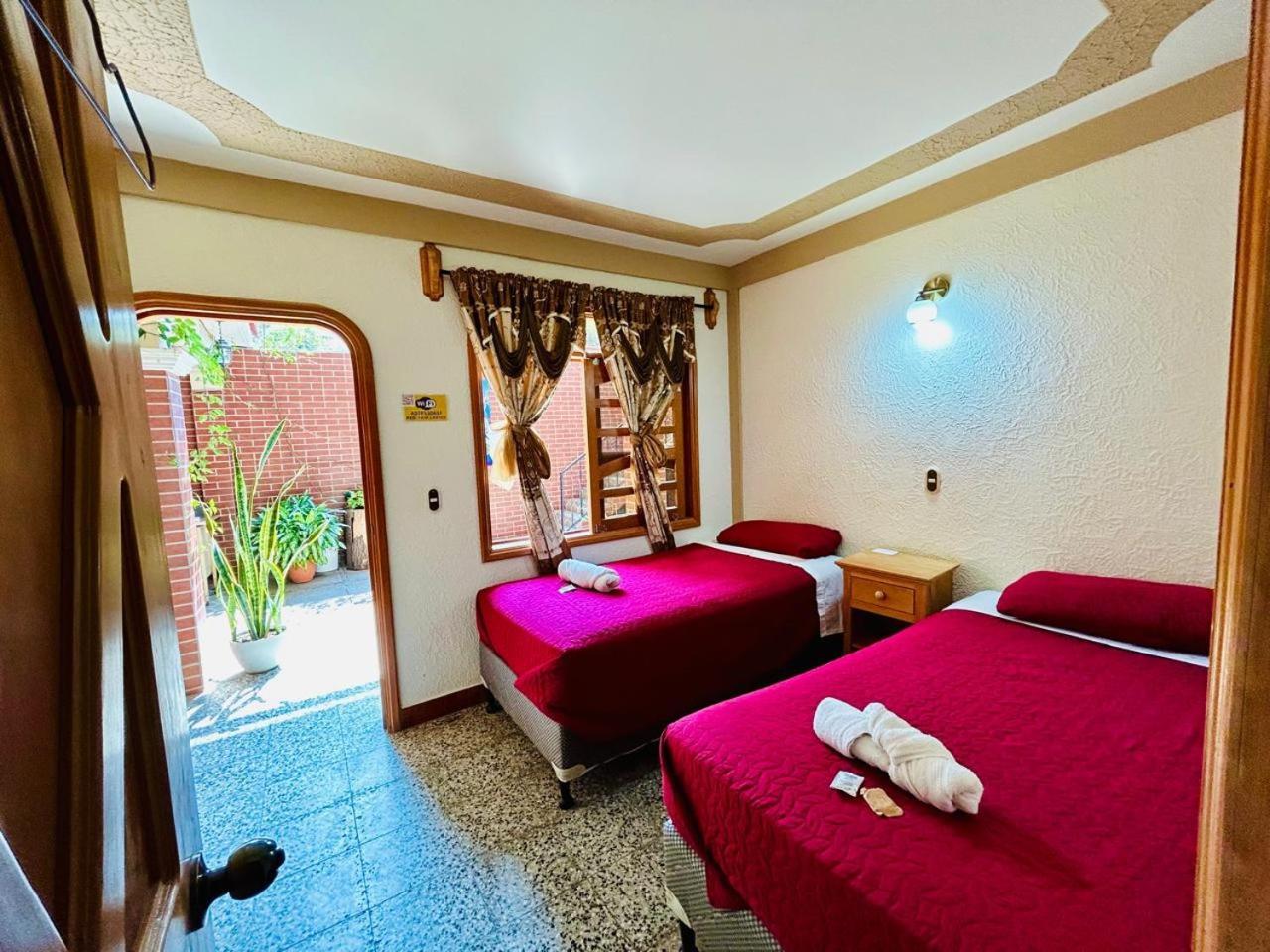 Posada Don Miguel Panajachel Bagian luar foto