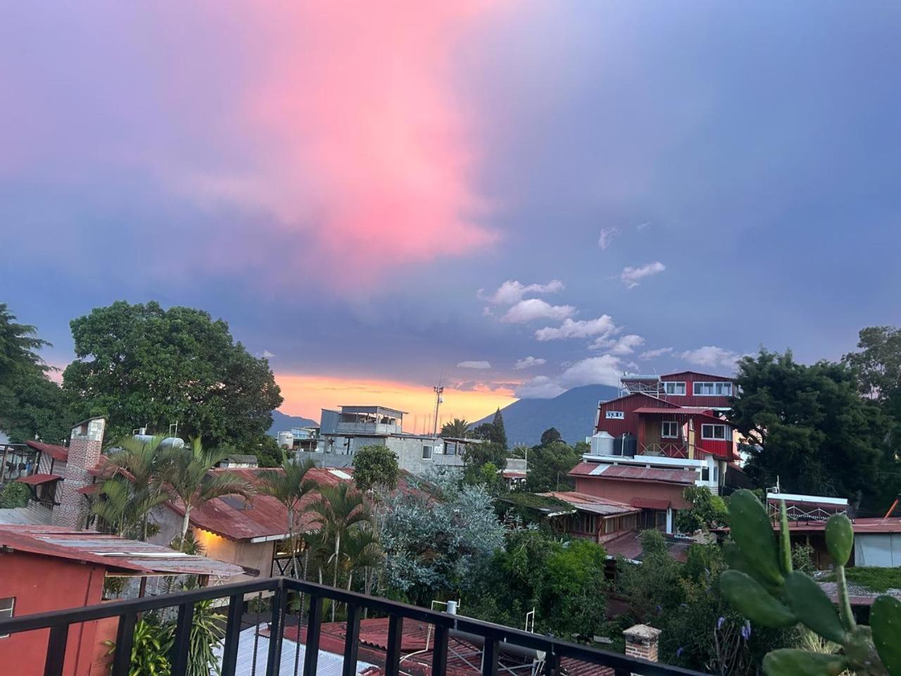 Posada Don Miguel Panajachel Bagian luar foto